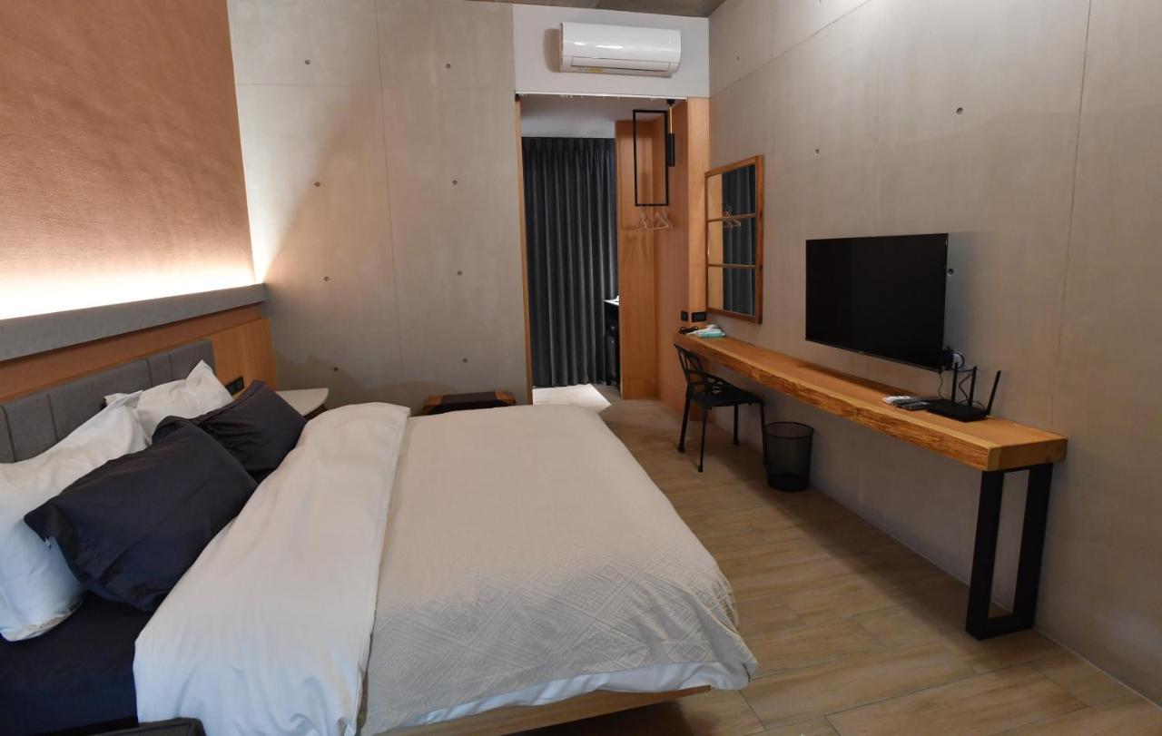 Fu'S House 52 Hotel Тайнан Екстериор снимка