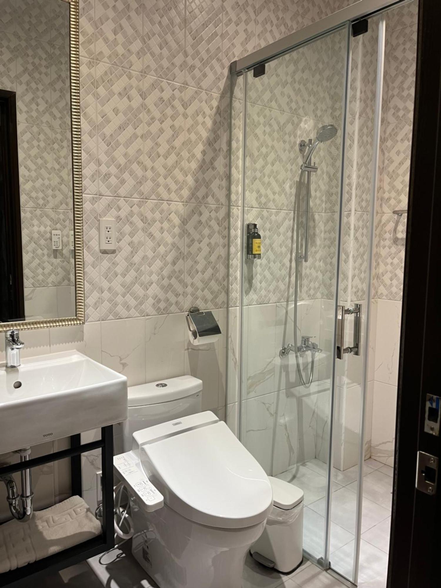 Fu'S House 52 Hotel Тайнан Екстериор снимка